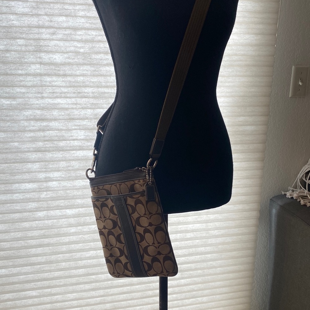 Coach cross Body with a matching clutch.